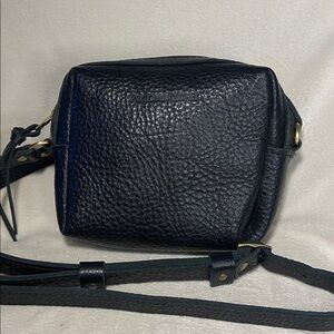 Portland Leather Goods Mini Mesa Black Pebbled Genuine Leather Crossbody Bag EUC